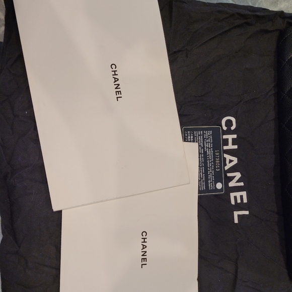 Chanel GST tote with Black hardware and Caviar leather - Picture 6 of 9